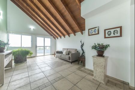 Casa à venda com 350m², 3 quartos e 4 vagasSótão