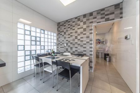 Casa à venda com 350m², 3 quartos e 4 vagasCozinha