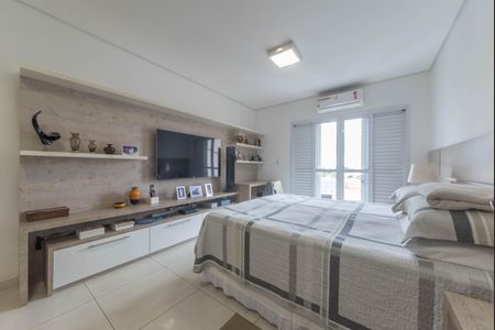 Casa à venda com 350m², 3 quartos e 4 vagasSuíte 3