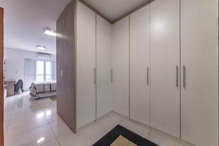 Casa à venda com 350m², 3 quartos e 4 vagasSuíte 3 - Closet