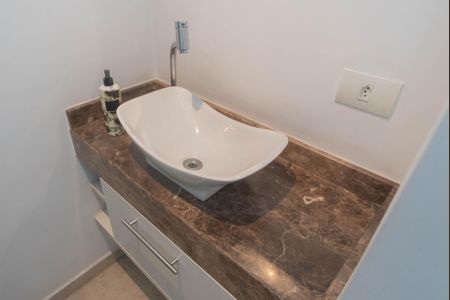 Casa à venda com 350m², 3 quartos e 4 vagas Área comum - Salão de Festas - Banheiro