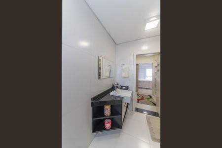 Casa à venda com 350m², 3 quartos e 4 vagasBanheiro da Suíte 1