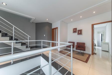 Casa à venda com 350m², 3 quartos e 4 vagasHall dos Dormitórios