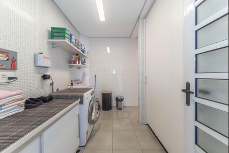 Casa à venda com 350m², 3 quartos e 4 vagasLavanderia