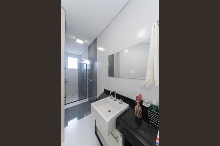 Casa à venda com 350m², 3 quartos e 4 vagasBanheiro da Suíte 1