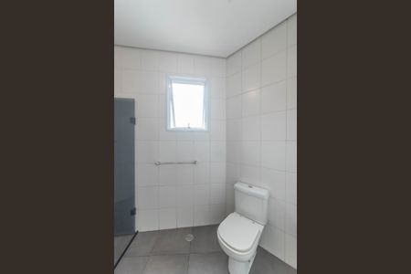 Casa à venda com 350m², 3 quartos e 4 vagasBanheiro da Suíte 2