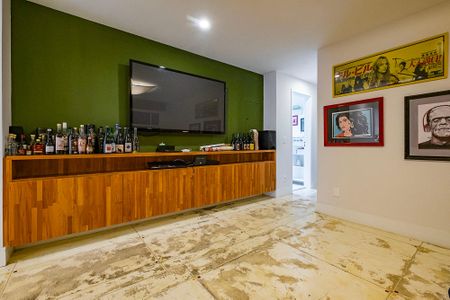 Apartamento à venda com 155m², 3 quartos e 1 vagaSala de TV