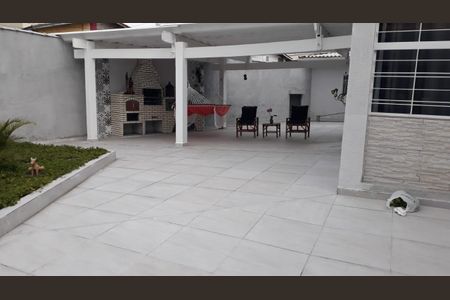 Casa à venda com 197m², 3 quartos e 7 vagas