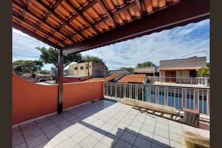 Casa à venda com 225m², 4 quartos e 2 vagas Casa à venda com 225m², 4 quartos e 2 vagasVaranda Quarto 1