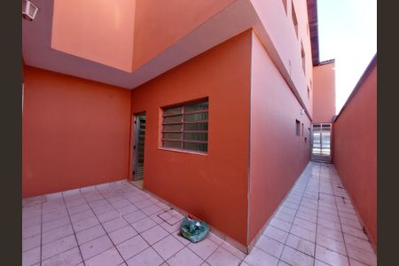 Casa à venda com 225m², 4 quartos e 2 vagas Casa à venda com 225m², 4 quartos e 2 vagasÁrea comum