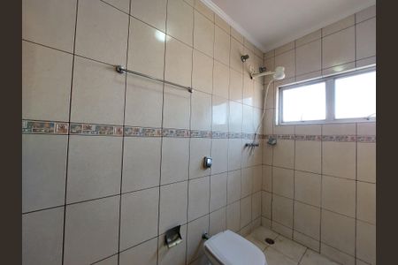 Casa à venda com 225m², 4 quartos e 2 vagas Casa à venda com 225m², 4 quartos e 2 vagasBanheiro 2