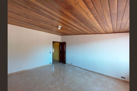 Casa à venda com 225m², 4 quartos e 2 vagas Casa à venda com 225m², 4 quartos e 2 vagasQuarto 4
