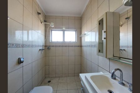 Casa à venda com 225m², 4 quartos e 2 vagas Casa à venda com 225m², 4 quartos e 2 vagasBanheiro 2