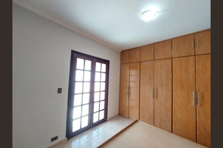 Casa à venda com 225m², 4 quartos e 2 vagas Casa à venda com 225m², 4 quartos e 2 vagasQuarto 1