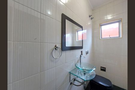 Casa à venda com 225m², 4 quartos e 2 vagas Casa à venda com 225m², 4 quartos e 2 vagasLavabo