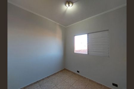 Casa à venda com 225m², 4 quartos e 2 vagas Casa à venda com 225m², 4 quartos e 2 vagasQuarto 2
