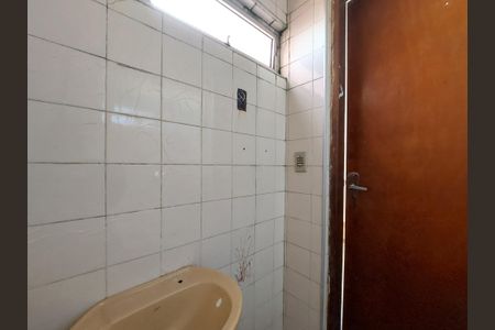 Casa à venda com 225m², 4 quartos e 2 vagas Casa à venda com 225m², 4 quartos e 2 vagasBanheiro da Edícula