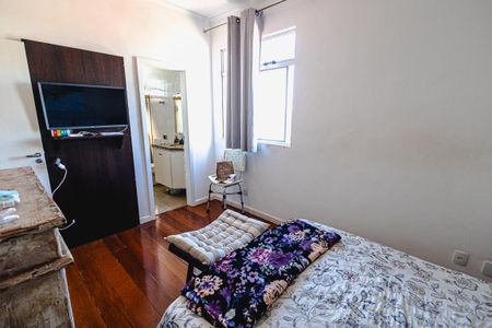Apartamento à venda com 350m², 5 quartos e 2 vagas Apartamento à venda com 350m², 5 quartos e 2 vagasQuarto