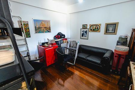 Apartamento à venda com 350m², 5 quartos e 2 vagas Apartamento à venda com 350m², 5 quartos e 2 vagasQuarto 5