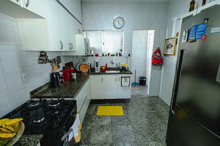 Apartamento à venda com 350m², 5 quartos e 2 vagas Apartamento à venda com 350m², 5 quartos e 2 vagasCozinha