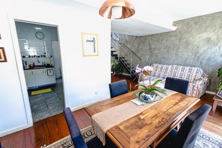 Apartamento à venda com 350m², 5 quartos e 2 vagas Apartamento à venda com 350m², 5 quartos e 2 vagasSala de Jantar