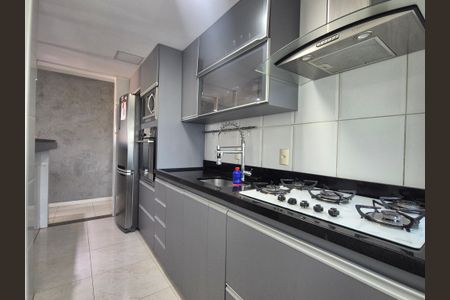 Apartamento à venda com 95m², 3 quartos e 2 vagas Apartamento à venda com 95m², 3 quartos e 2 vagasCozinha