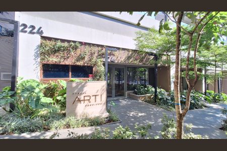 Apartamento à venda com 70m², 2 quartos e 1 vaga Apartamento à venda com 70m², 2 quartos e 1 vagaFachada