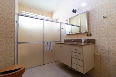 Casa à venda com 237m², 3 quartos e 4 vagasBanheiro