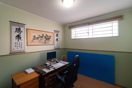 Casa à venda com 237m², 3 quartos e 4 vagasEscritório