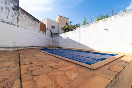 Casa à venda com 237m², 3 quartos e 4 vagasQuintal