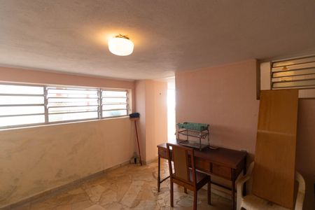 Casa à venda com 237m², 3 quartos e 4 vagasQuarto de Serviço