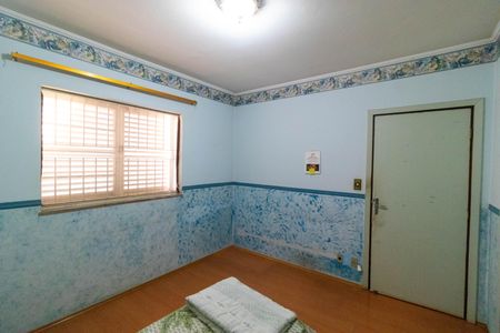 Casa à venda com 237m², 3 quartos e 4 vagasQuarto 2