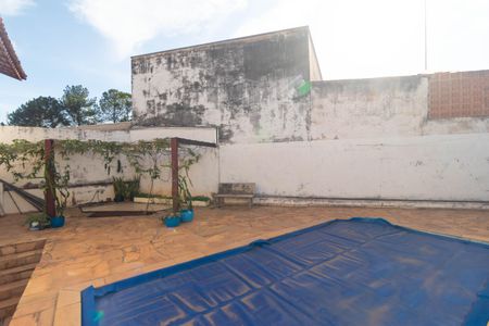 Casa à venda com 237m², 3 quartos e 4 vagasQuintal