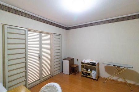 Casa à venda com 237m², 3 quartos e 4 vagasQuarto 1