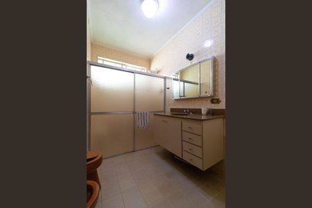 Casa à venda com 237m², 3 quartos e 4 vagasBanheiro