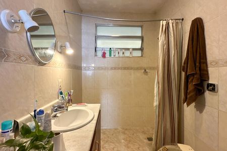 Apartamento à venda com 155m², 3 quartos e 1 vaga Apartamento à venda com 155m², 3 quartos e 1 vagaBanheiro 2
