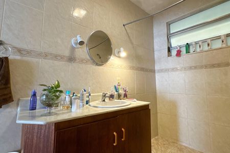 Apartamento à venda com 155m², 3 quartos e 1 vaga Apartamento à venda com 155m², 3 quartos e 1 vagaBanheiro 2