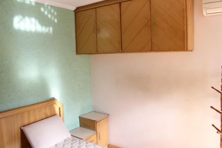 Casa à venda com 216m², 3 quartos e 4 vagasQuarto Suíte