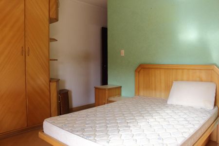 Casa à venda com 216m², 3 quartos e 4 vagasQuarto Suíte