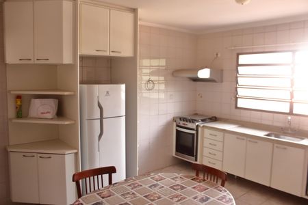 Casa à venda com 216m², 3 quartos e 4 vagasCozinha