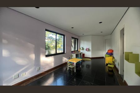 Apartamento à venda com 279m², 4 quartos e 4 vagas Apartamento à venda com 279m², 4 quartos e 4 vagasBrinquedoteca