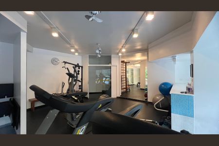 Apartamento à venda com 279m², 4 quartos e 4 vagas Apartamento à venda com 279m², 4 quartos e 4 vagasAcademia