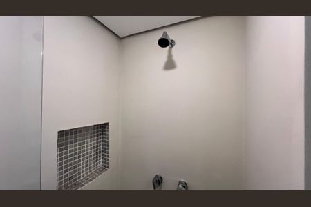 Apartamento à venda com 279m², 4 quartos e 4 vagas Apartamento à venda com 279m², 4 quartos e 4 vagasBanheiro da Suíte 1