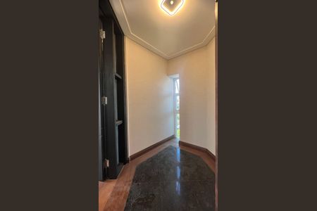 Apartamento à venda com 279m², 4 quartos e 4 vagas Apartamento à venda com 279m², 4 quartos e 4 vagasHall
