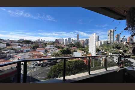 Apartamento à venda com 279m², 4 quartos e 4 vagas Apartamento à venda com 279m², 4 quartos e 4 vagasSacada do quarto