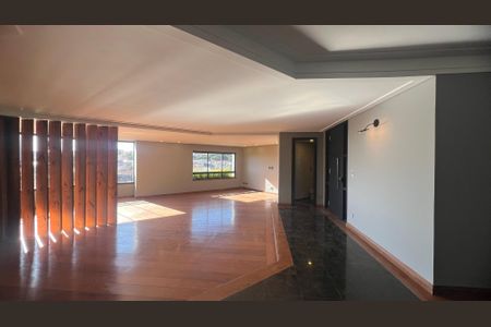 Apartamento à venda com 279m², 4 quartos e 4 vagas Apartamento à venda com 279m², 4 quartos e 4 vagasSala