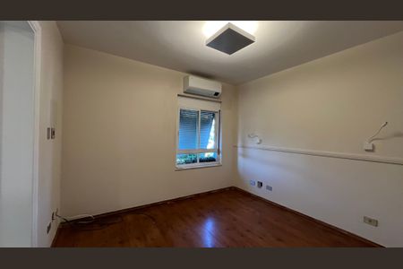 Apartamento à venda com 279m², 4 quartos e 4 vagas Apartamento à venda com 279m², 4 quartos e 4 vagasSuite 2