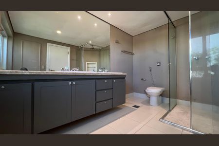 Apartamento à venda com 279m², 4 quartos e 4 vagas Apartamento à venda com 279m², 4 quartos e 4 vagasBanheiro da Suíte 3