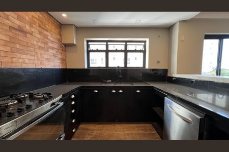 Apartamento à venda com 279m², 4 quartos e 4 vagas Apartamento à venda com 279m², 4 quartos e 4 vagasCozinha