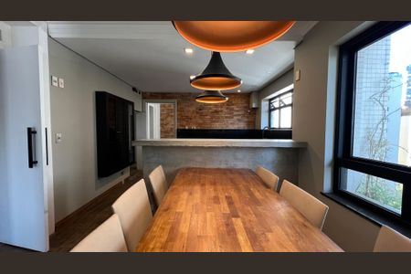 Apartamento à venda com 279m², 4 quartos e 4 vagas Apartamento à venda com 279m², 4 quartos e 4 vagasCopa
